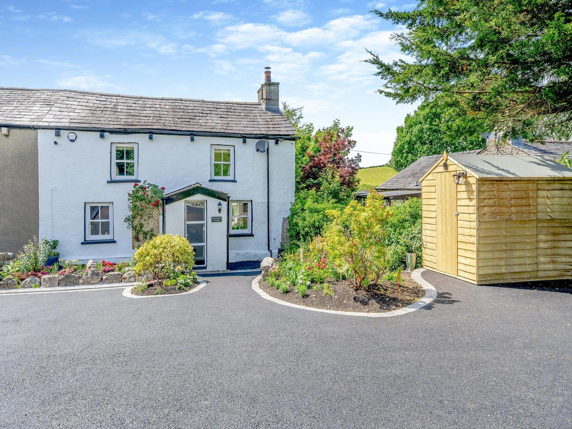 Rose Garden Cottage Heversham Bagian luar foto