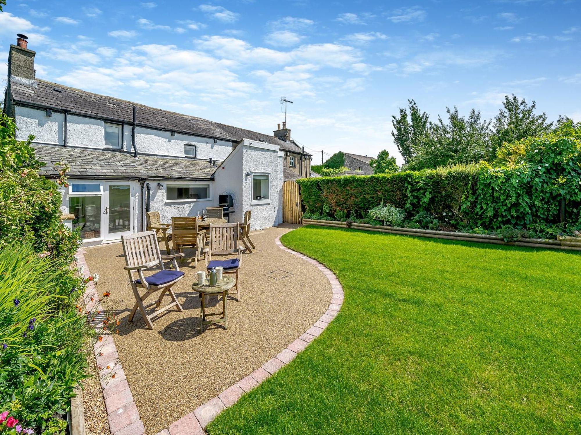 Rose Garden Cottage Heversham Bagian luar foto